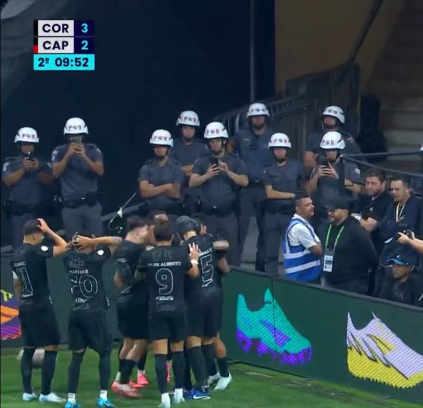 os pm tudo tirando foto kkkkkkkkkkkkkkkkkkk