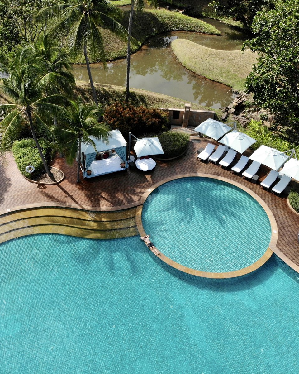 HGaksch's tweet photo. Discover an oasis of tranquility at #PhulayBay where luxury harmonizes with solitude. Immerse yourself in the unparalleled beauty of the Andaman Sea from our infinity pool that stretches to the horizon.
https://t.co/R4gfN9zNpT
Photo courtesy of @maorandnati
#PhulayBayReserve https://t.co/gexbubFUEo