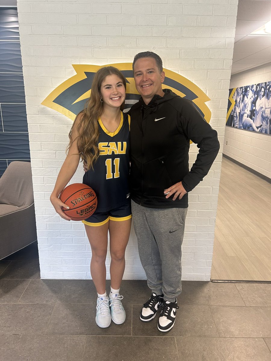 Molly Walker tweet media