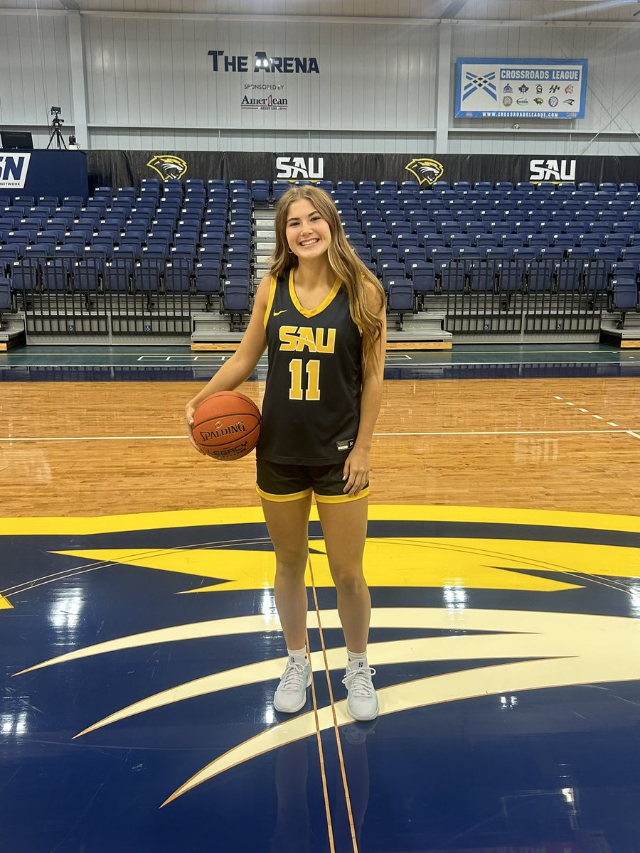 Molly Walker tweet media