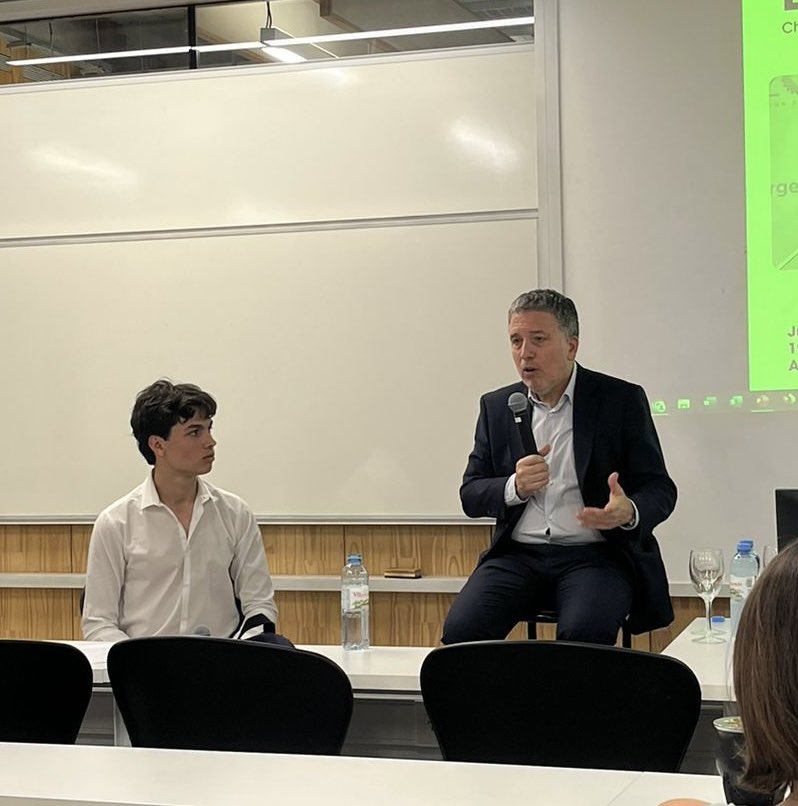 Hoy con <a href="/NicoDujovne/">Nicolas Dujovne</a> en UTDT.