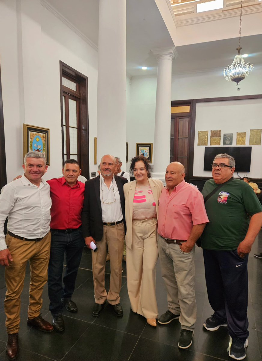 En este día tan especial p/los que creemos en la justicia social y que se debe construir cada día desde nuestros lugares de representación, sesionamos para ratificar las Escalas Salariales p Personal Retirado de la Policía y Servicio Penitenciario #LealtadalPueblo #17deOctubre