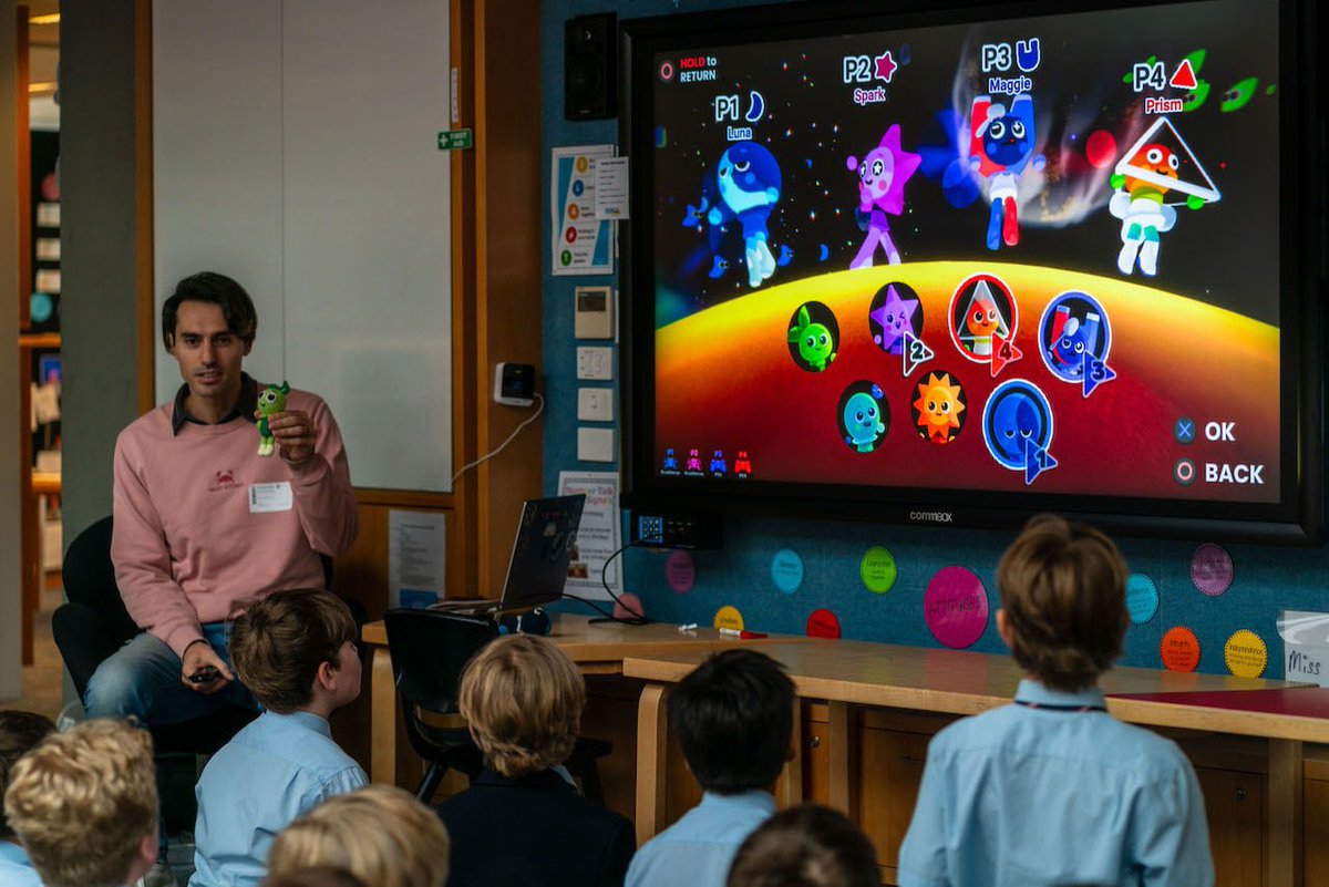 Which Way Up: Galaxy Games - OUT NOW on SWITCH ⭐ tweet media