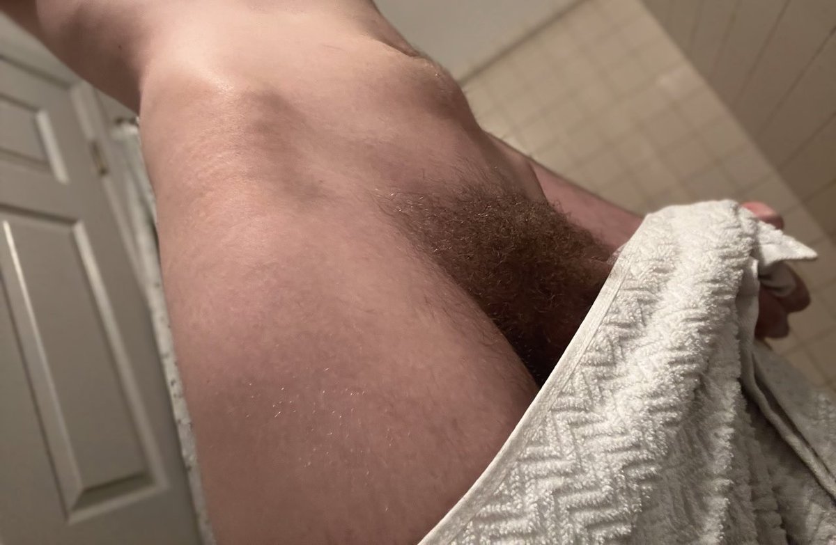 Just showered,,.,.. wanna sniff?