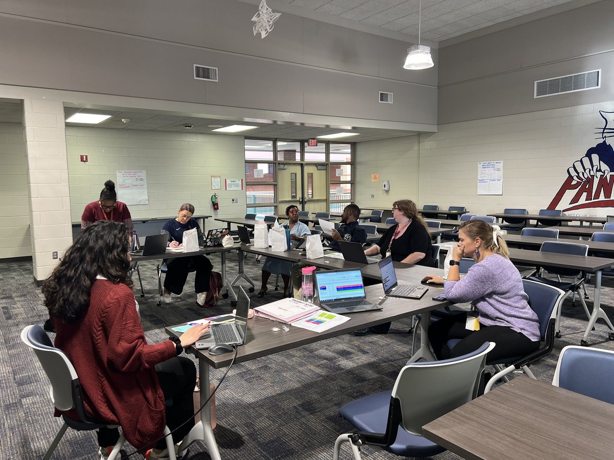 Data &amp; Reflection! That’s right. #wearethatschool <a href="/CySpringsHS/">Cypress Springs HS</a> our teachers are data driven #alldayeveryday ❤️💙