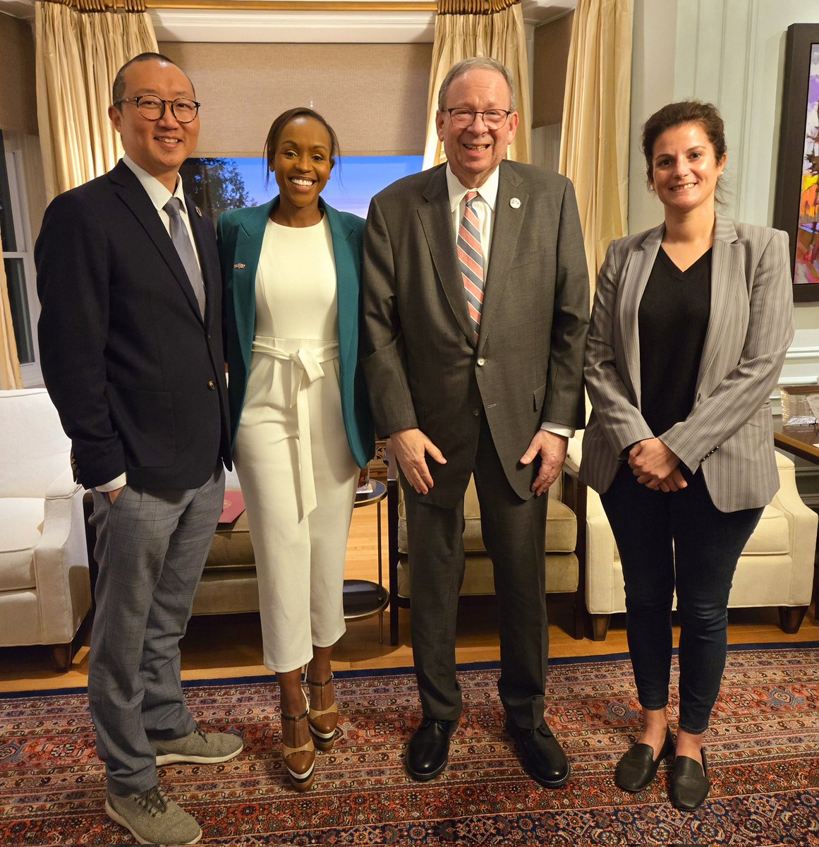 Grateful for a wonderful evening with <a href="/CGBrandonLee/">Brandon Lee</a> discussing women's leadership at the United States Embassy in Ottawa hosted by US Ambassador David L. Cohen along with Elevate International CEO, Solange Tuyishime Keita!