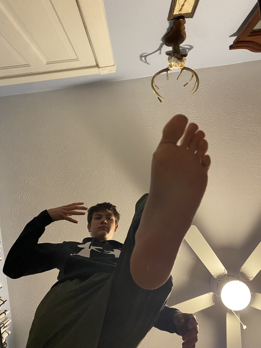 MasterLbird's tweet image. Warship my soles you dirty little degenerate scumbags. Get in my dms for more.

#Findom #Cashmaster #Feetfetish #Poppers #Cashfag #Paypig #Cuck #Worship #Finsub #Soles #Feet #Teen #Submissive #Humanatm #Mindcontrol #Tribute #Gooner #drain