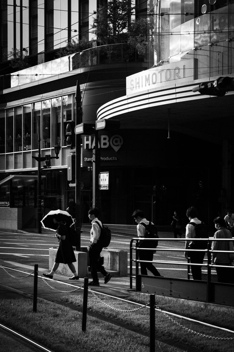 age_cox's tweet image. 本日から4日間、熊本会場での展示スタートです。昨日夜まで設営しまして、だいぶ展示枚数多くなりました🙏
どうぞお気軽にご来場くださいませ！明日・明後日は在廊予定です。

【熊本会場】
期間：2024年10月18日(金) − 21日(月)
　　　※在廊予定日：19日(土)・20日(日)の午後
時間：11:00 − 18:00…