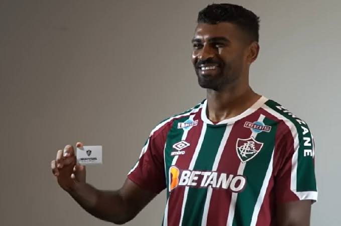 leoscdf's tweet photo. Tá liberado? 

Já podemos falar? 

Esse cara aqui é o MELHOR JOGADOR DO FLUMINENSE NA TEMPORADA. 

“Ah mas eu não concordo” Beleza, você é racista. 

Obrigado por tudo, Thi San’, você ja tem um lugarzinho especial no panteão dos maiores zagueiros da história do Fluminense. https://t.co/a3n7IGh9NN