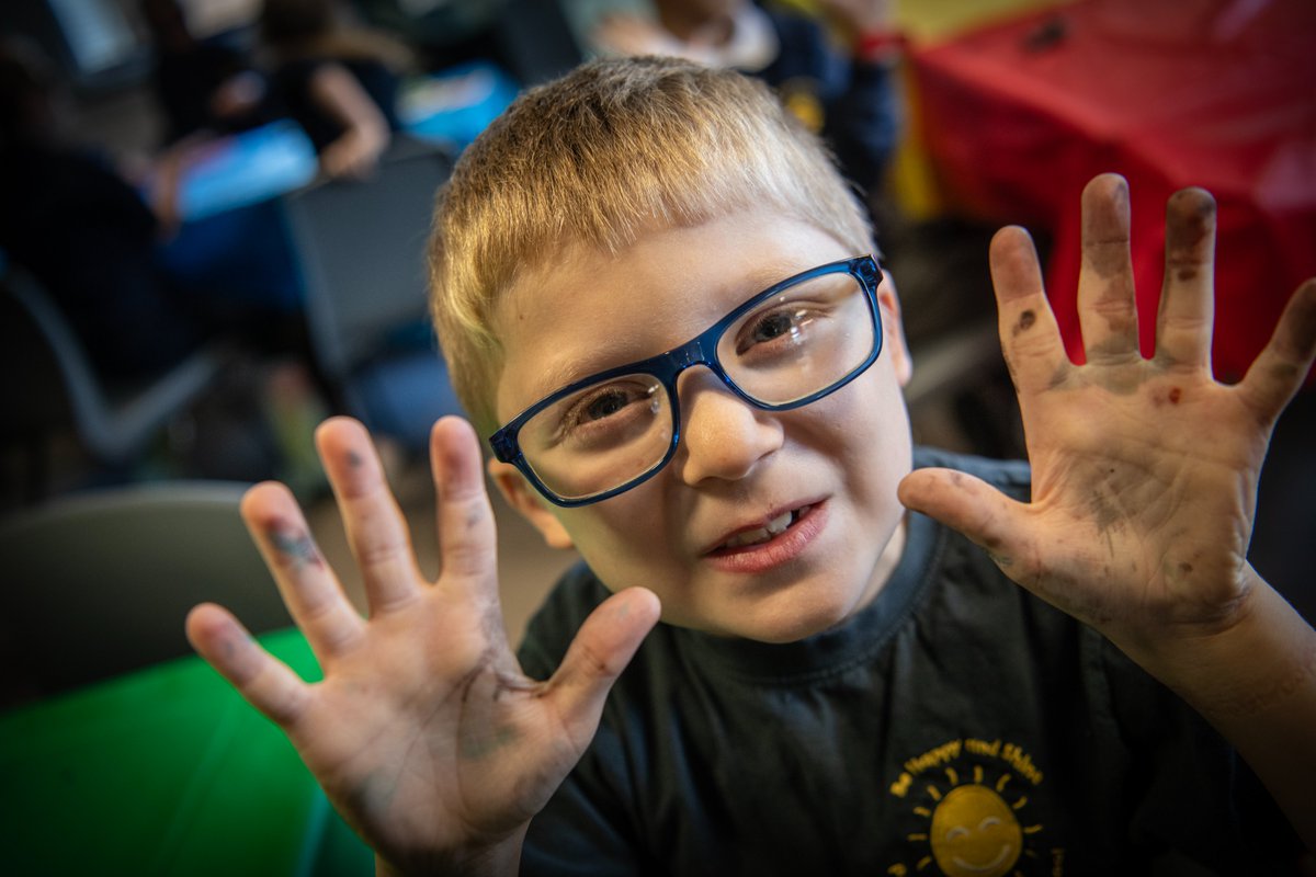 Kids being kids on a blustery day at my favourite railway museum <a href="/StephensonRail/">Stephenson Steam Railway</a> @TWAMmuseums learning about #steamtrains #coalpower #signalling #railwayhistory #earlytraintravel #georgestephenson #industrialrevolution #victorianengineering #nature #ecosystem #plants #insects