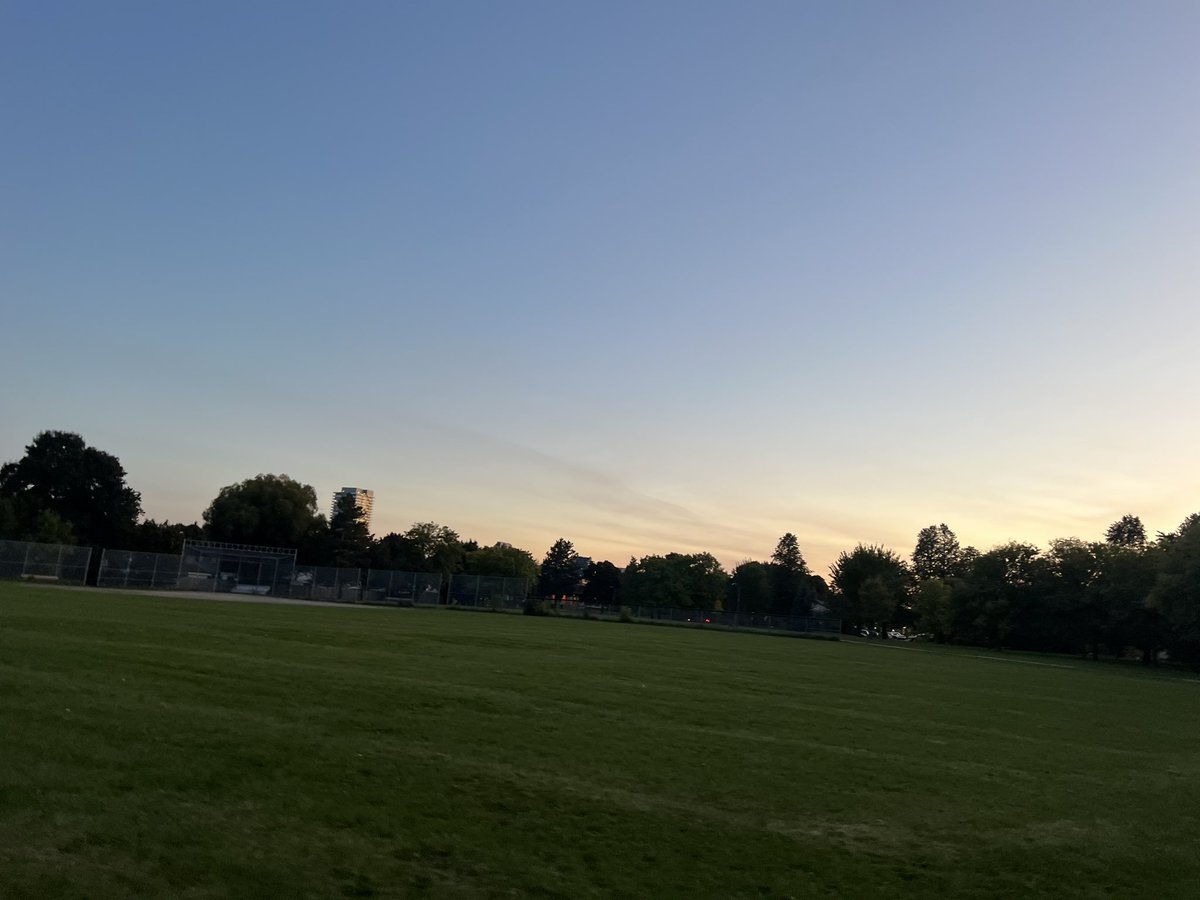 kunrup's tweet photo. Slower 10KM run just to keep moving my legs in the evening … two more days for the long run.
#brampton #positivity #positivevibes #stayactive #staymotivated #marathonbound #torontowaterfrontmarathon #runforhealth #runforfun #itsmylife https://t.co/9X0ikeh5QD