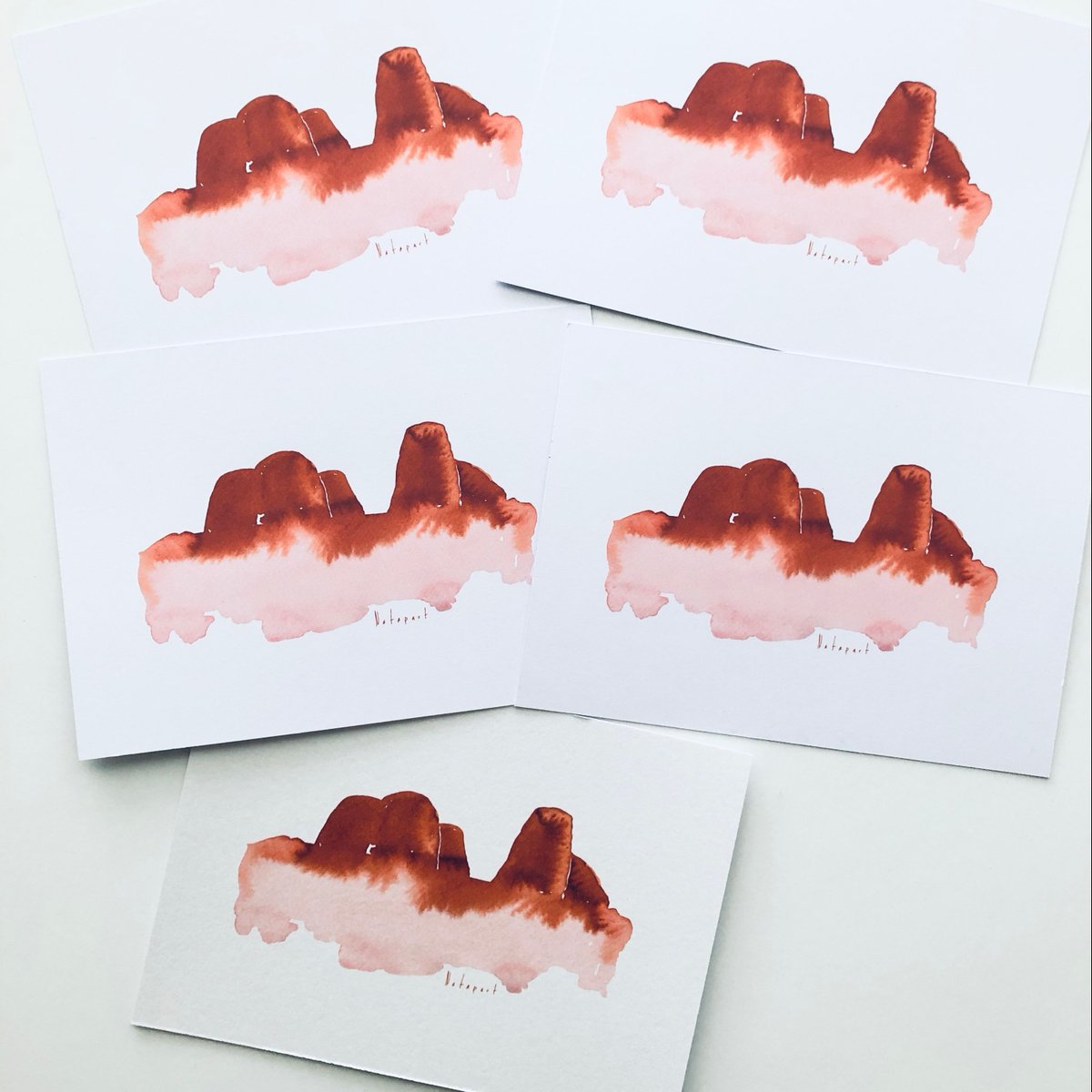 Do you recognise this place? comment below if you do!!!

⁠
#loves_minimalism⁠⁠ #australianart⁠⁠ #australianartwork⁠⁠ #uluru⁠⁠