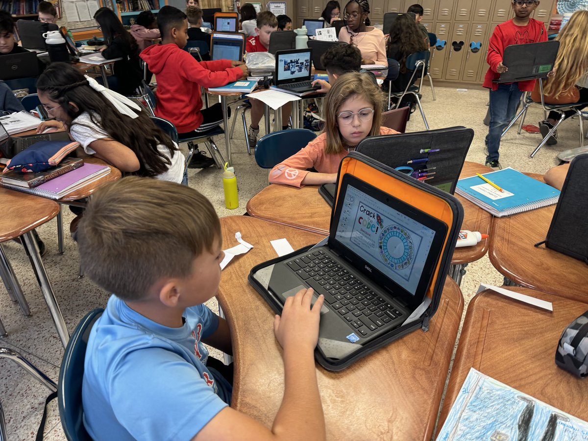 Reagan Magnet School tweet media