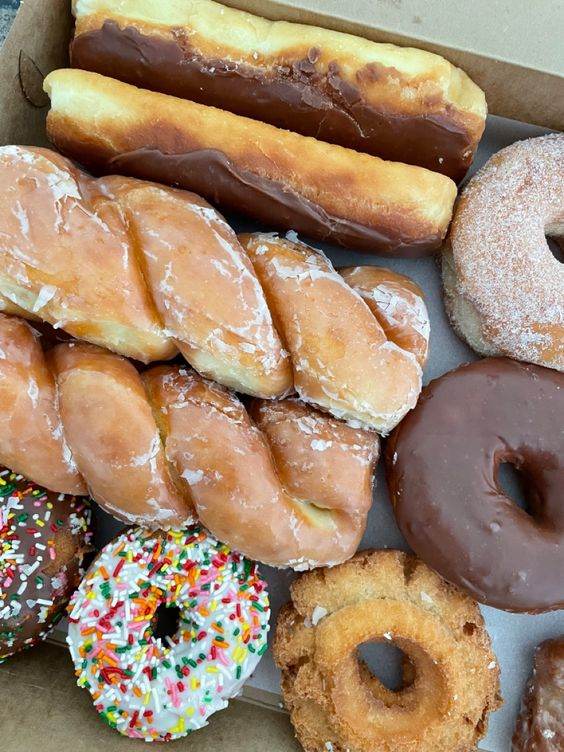 flautazzz's tweet photo. this or that food poll
donuts edition :D https://t.co/D0q7iNM5Rb