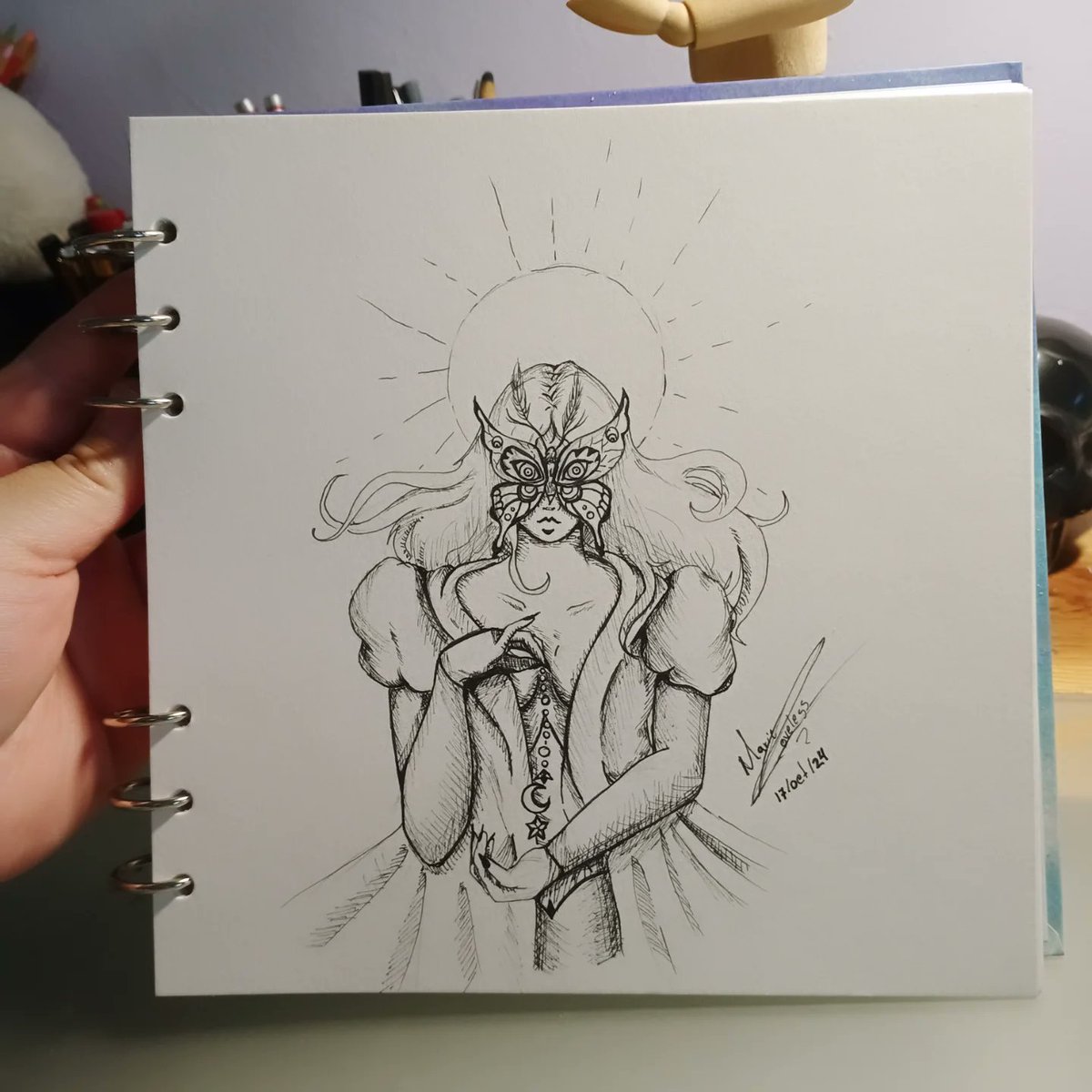 MarieLoveless5's tweet photo. Dia 17 no quedo como queria y sigo frustrandome porque las manos me salen horribles 😩

#drawtober2024 #drawing #inktober #drawtober #dibujitos #dibujo #drawtoberchallenge #fypシ #fypage #parati #october https://t.co/mYT8y0g1mW