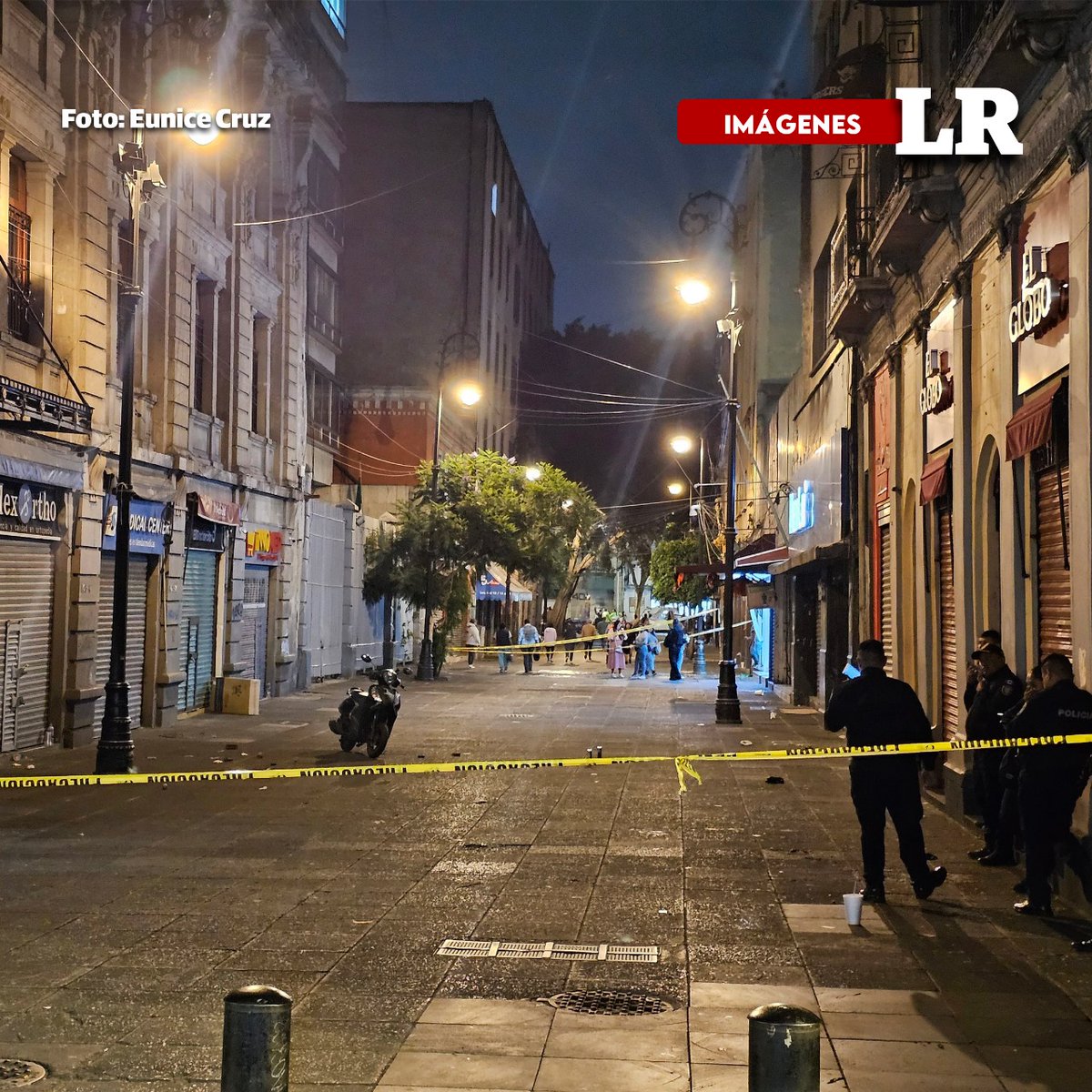 #FOTOS |  Así quedó acordonado el lugar en dónde se presenció el atentado está tarde de Jueves en contra de la lideresa de comerciantes, Diana Sánchez Barrios

📹: Eunice Cruz  / <a href="/LaRazon_mx/">La Razón de México</a>