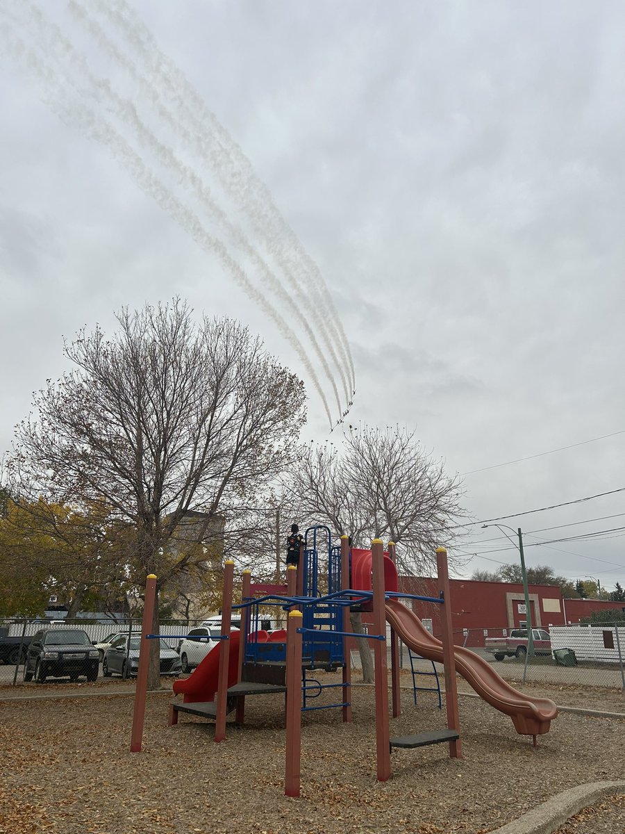 ecolestmarg's tweet photo. Thank you to @CFSnowbirds for the beautiful show at lunch time today!  Students @ecolestmarg were cheering and running to find the best place to watch you fly by on the playground!!! https://t.co/Sl7nguz0rh