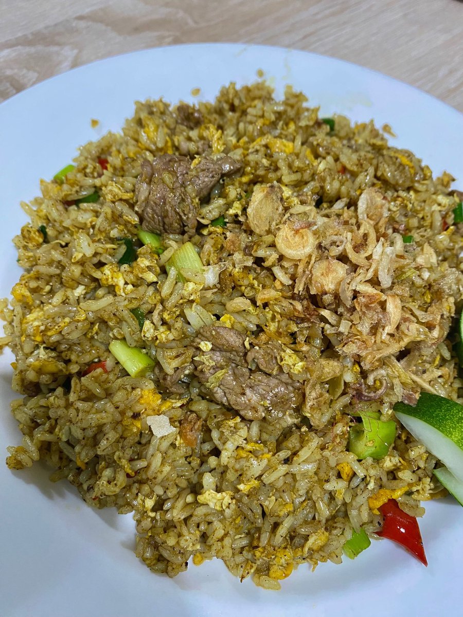 yearendsale_'s tweet photo. TOP 4 NASI GORENG SOLARIA VERSIKU >>

kalau favorit kalian apa? https://t.co/oH9zYbRoml