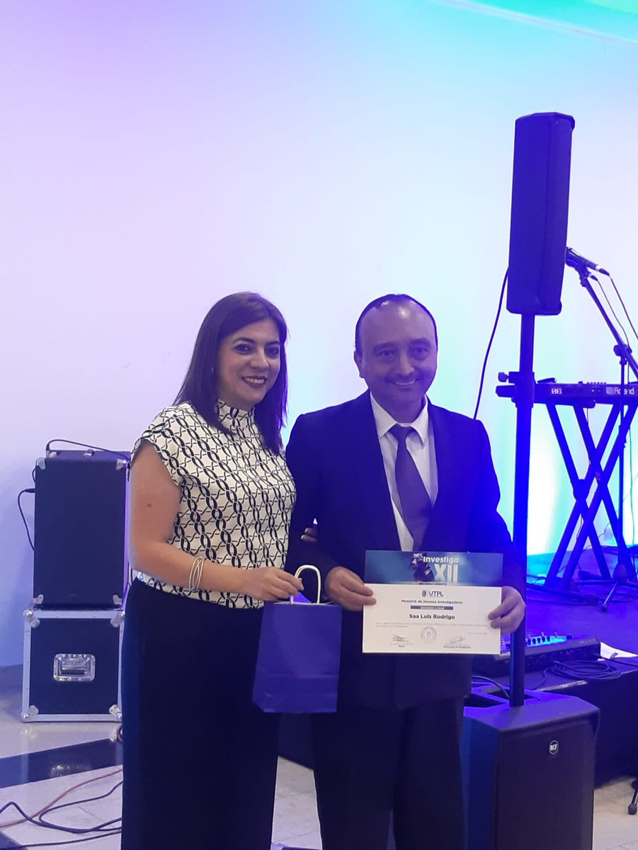 <a href="/utplinvestiga/">UTPL Investiga</a> Mentoría de Jóvenes Investigadores, reflejado en el número de estudiantes involucrados en proyectos de investigación. 

🥇Juan Carlos Romero Benavidez con el proyecto "La horchata lojana como patrimonio cultural inmaterial"
🥈Luis Rodrigo Saa con el proyecto "Diagnóstico de las
