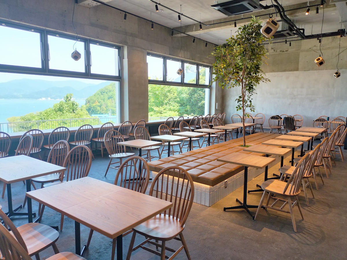 mmpweb's tweet photo. 『GOOD SOUND COFFEE』の店内BGMを、マスターマインドプロダクションが担当しました。360°音に包まれた空間でここでしか味わえない「音」と「コーヒー」を楽しめるカフェ。そのコンセプトに合わせたオリジナルプレイリストで、店内音空間を演出しています。 https://t.co/fdGfR4MxEH