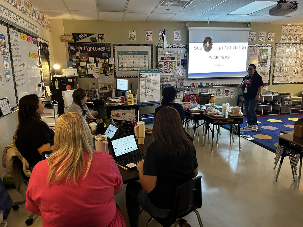 ReadwRichardson's tweet photo. @NISDScarborough 1st grade teachers asked for more in depth knowledge about the TEKS. So much dedication at this school. When teachers learn kids do too. @teachingnthewld @jilld113 @kristinpumphrey @Tica52enTexas thank you for continually imparting your wisdom! https://t.co/GMtGZrlu0o