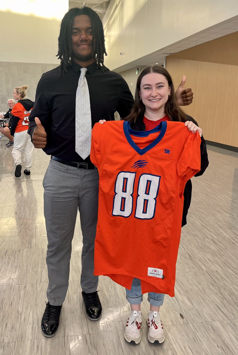 Anne Wegner tweet media