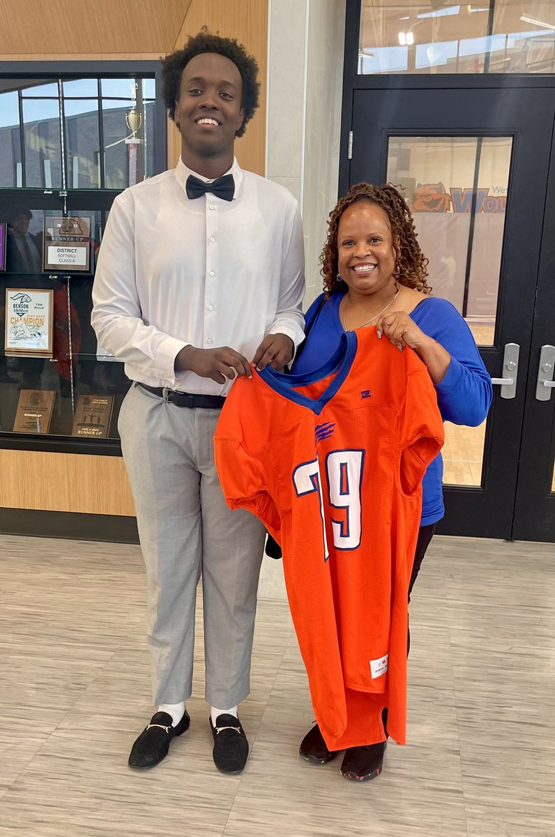 Anne Wegner tweet media