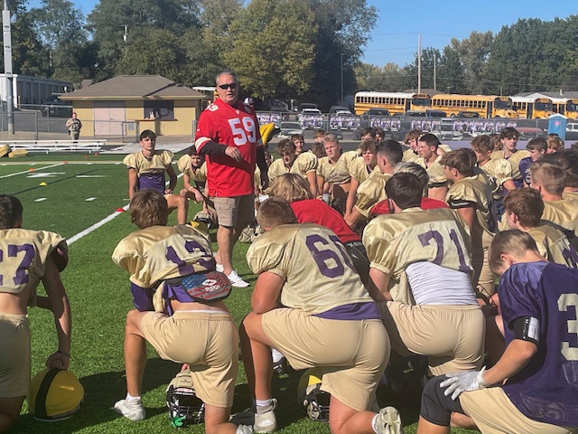 footballrooster's tweet photo. Thank you to @Chiefs for coming out and recognizing our team, coaches and HC Justin Hamilton @PHHS_hamsammich for this season's work. https://t.co/LU2H6I51cI