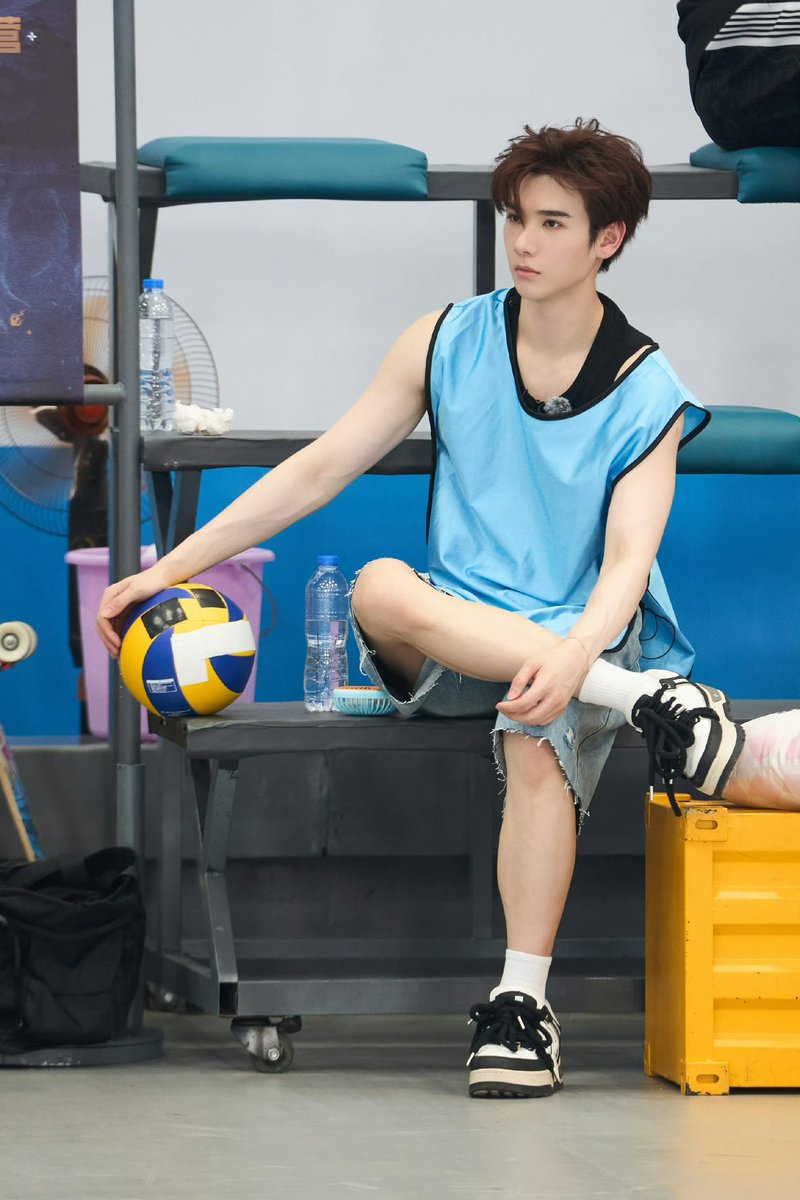 NineteamsUpdate's tweet photo. 𝐔𝐏𝐃𝐀𝐓𝐄──❷❹.❶⓿.❶❽
[#披荆斩棘 weibo]

ภาพถ่ายในรายการ #CallMeByFire4

🔗 https://t.co/Hz4b4inCmi

NNINE ONFIRE EP11
#披荆斩棘4 #นายท่านกรชิต #นายกรชิต #高卿尘 #GaoQingchen #Nine https://t.co/3FEHoCwaOz