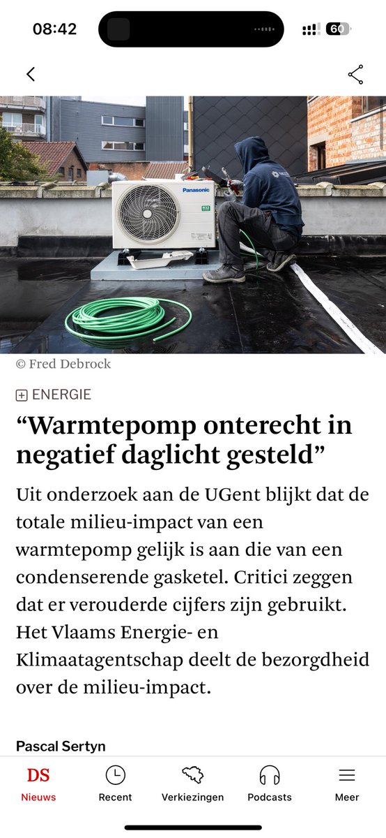 BramRoelant's tweet photo. Hoe kan het @ugent dat deze kop gisteren zomaar in @destandaard verscheen. Nog 10% leest de rechtzetting vandaag. Ontelbare werkuren en € voor campagnes weggevaagd met 1 krantenkop, die burgers nog jaren zal misleiden en foutief informeren. Ik verwacht beter. #Warmtepomp https://t.co/UgaKOtJjHf