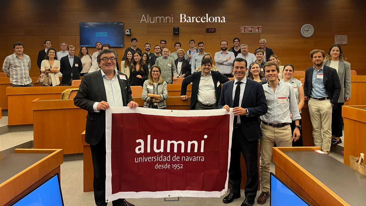 alumni_unav's tweet photo. El pasado 15 de octubre, los antiguos alumnos de Barcelona se reunieron para una sesión en la que el profesor de @fcomunav Jordi Rodríguez Virgili (COM'96 | PhD'02) @jrvirgili habló sobre las próximas elecciones de Estados Unidos. 

¡Gracias a todos los que asististeis! https://t.co/sHVQtNWWGL