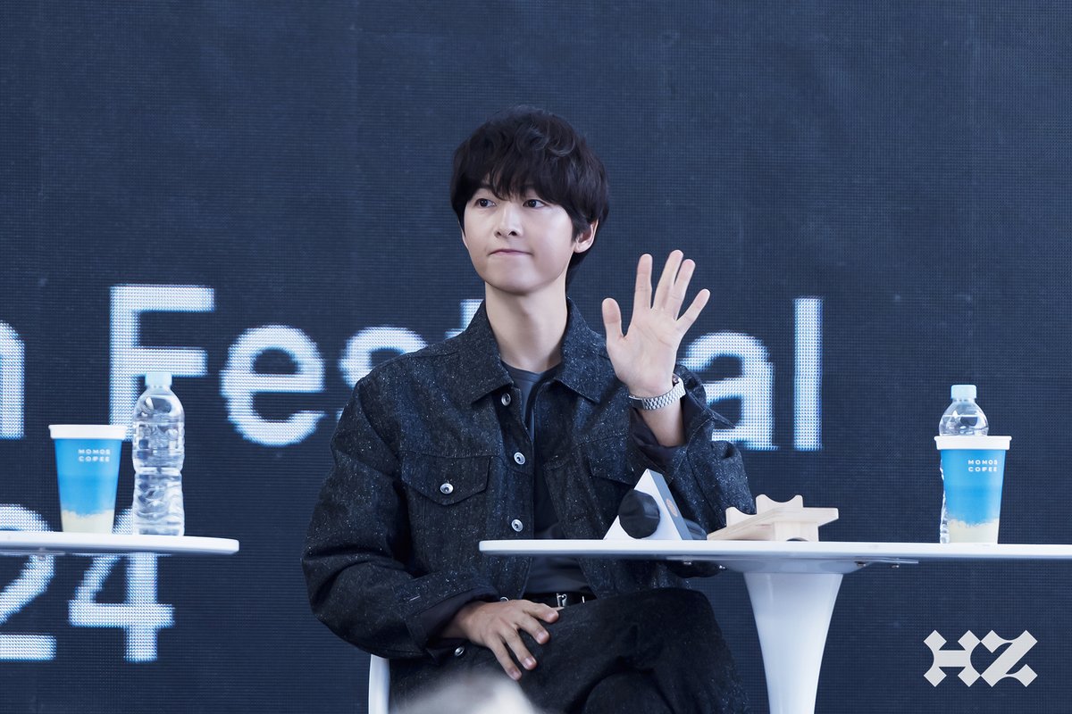 [#송중기] #POST
부국제 하면 송중기
🔗 naver.me/58N8FsMV

#SONGJOONGKI #하이지음스튜디오 #HighZiumstudio #영화 #MOVIE #보고타 #Bogota #부산국제영화제 #busaninternationalfilmfestival #BIFF #부일영화상 #BuilFilmAwards #BFA