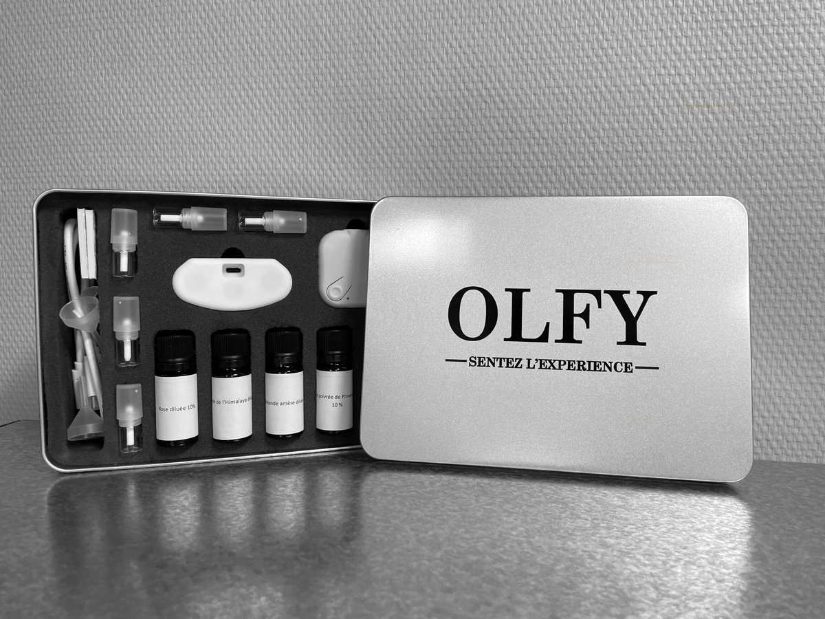 La société Olfy propose aux professionnels d'ajouter la dimension olfactive à des expériences en réalité virtuelle. Une façon d'intégrer un facteur émotionnel aux interactions entre humains et jumeaux numériques. swll.to/B9cXb
 #digitaltwin #jumeaunumerique #odeur #vr