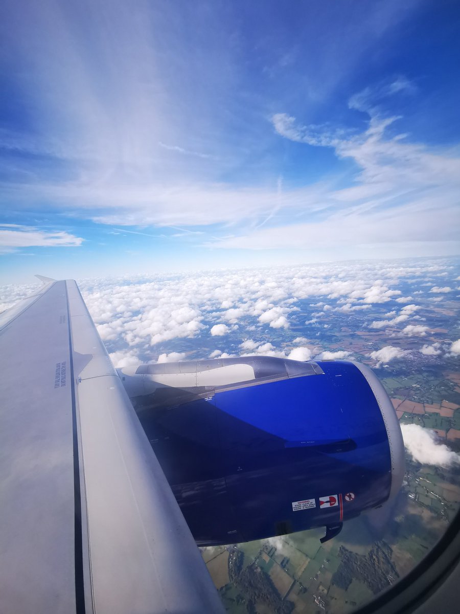 Yantilly's tweet photo. Having left a very dreich Scottish morning, flying into Poland and looking forward to exploring the sites of Warsaw https://t.co/Jf27pQ6QQK