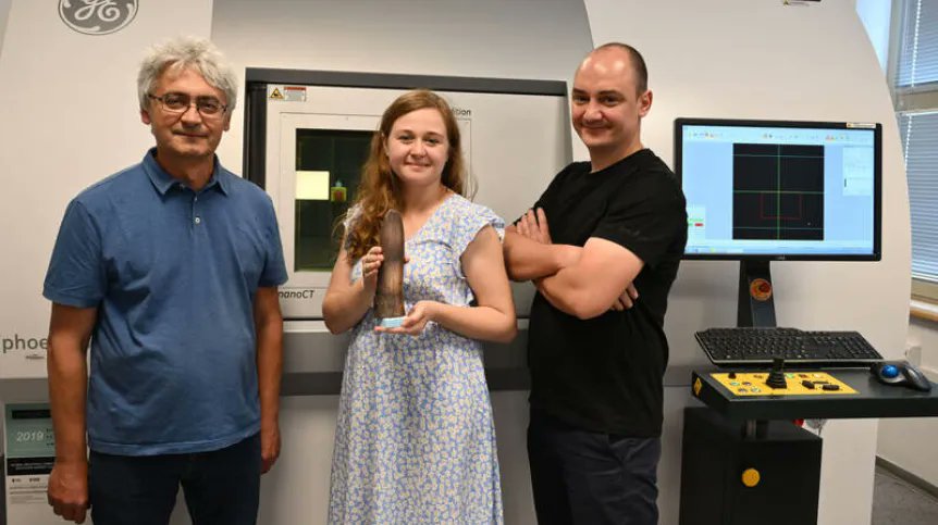 ScienceinPoland's tweet image. Scientists from @PWr_Wroclaw and @uniwroc used technical computed #tomography to re-examine a harpoon made of roe antlers and a bear bone from thousands of years ago. Thanks to new techniques, we can learn more even about very old discoveries. #artefacts
scienceinpoland.pl/en/news/news%2…