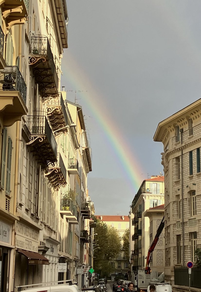 Nice passe en alerte arc-en-ciel 🌈 #Nice06