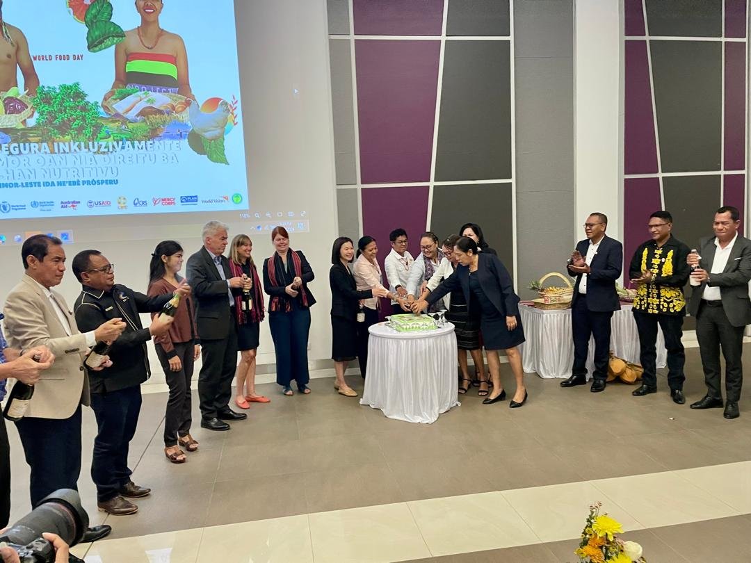 🌍 On this #WorldFoodDay, we must unite to uphold the right to food for all in #TimorLeste and beyond. Together, we can ensure no one is left behind! 🍽️ - #UNTimorLeste RC a.i. <a href="/AMATHUR1007/">Dr ARVIND MATHUR</a>
 #RightToFood #LeaveNoOneBehind #FoodSecurity