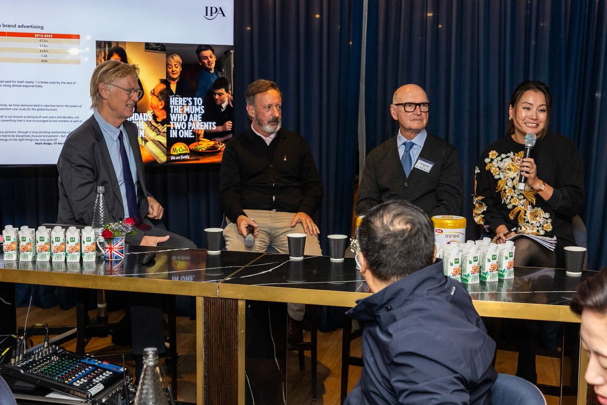 Comms8's tweet image. What a fantastic experience at the UK-China Brand and Business Forum! 

The Comms8 London team was excited to attend and connect with dynamic brands and agencies from both the UK and China.

#UKAEG #UKChina #UKAdvertising #Advertising #Business #Innovation