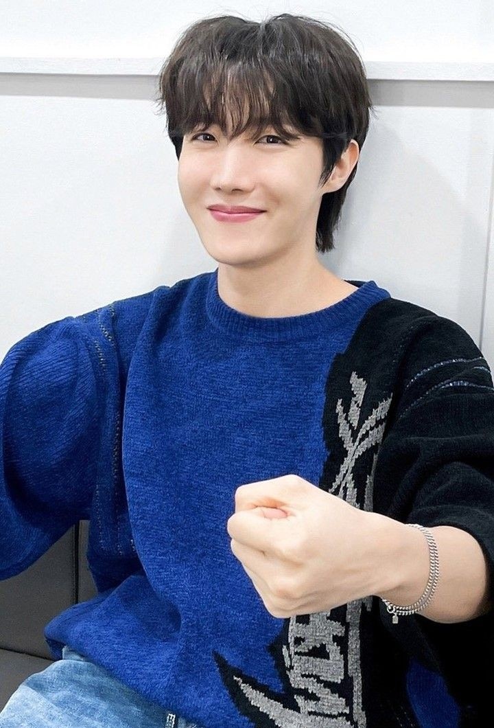 آرمی ترندینگ داریم برای هوسوکی

STEP TO THE FUTURE WITH HOPE
PRIDE OF KOREA J-HOPE
CAPTAIN KOREA J-HOPE
ACE SOLDIER J-HOPE
STRONG WARRIOR J-HOPE
PRINCE OF GWANGJU
BAEKHO UNIT FINEST J-HOPE
J-HOPE WORLD TOUR WHEN.
#OurPieceOfPeaceIsHere
#jhope #제이홉