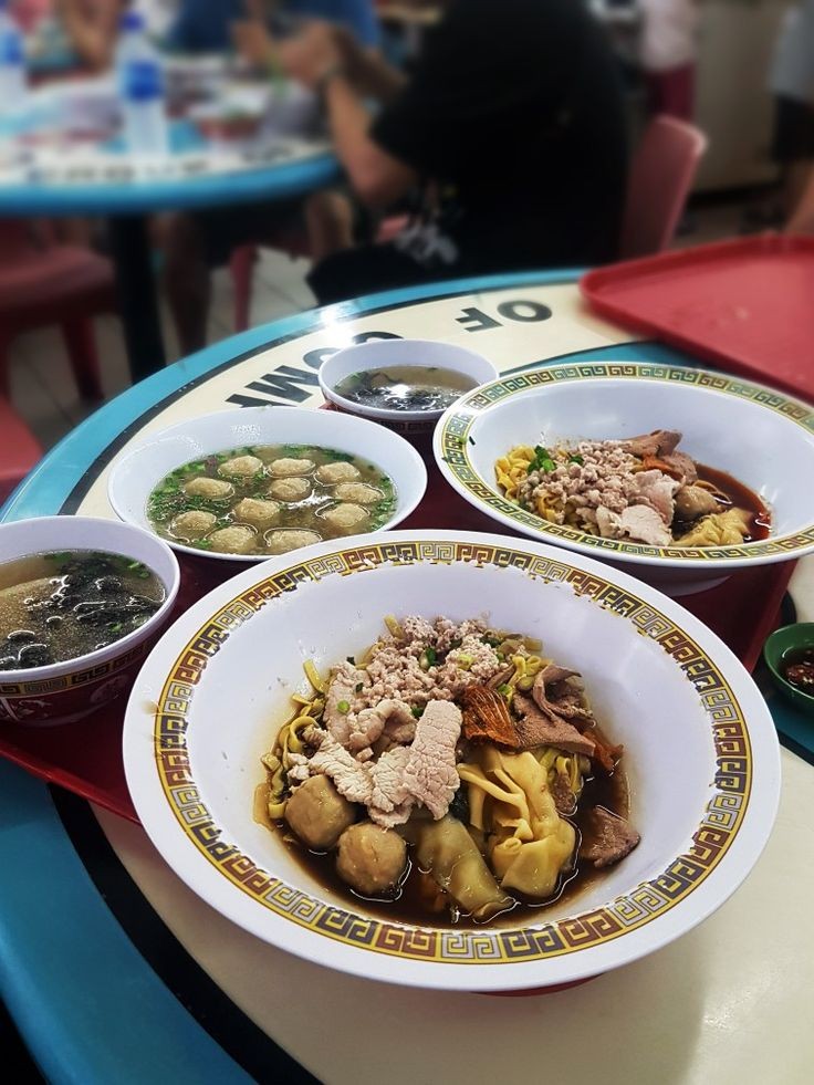 𝙝𝙚𝙡𝙡𝙤𝙧𝙞𝙩𝙯 posted a story.

A mandatory when in Singapore.