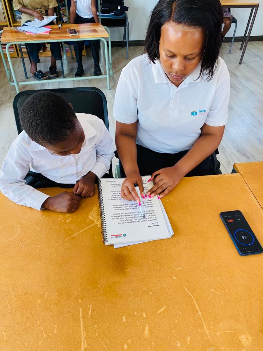 help2read's tweet image. Did you know that during our EGRA (Early Grade Reading Assessment), our literacy tutors evaluate the following 5 components?

#Phonics awareness 
#Phonetics awareness 
#Word recognition
#Passage reading
#Oral comprehension

Follow us for updates on our EGRA assessments📚