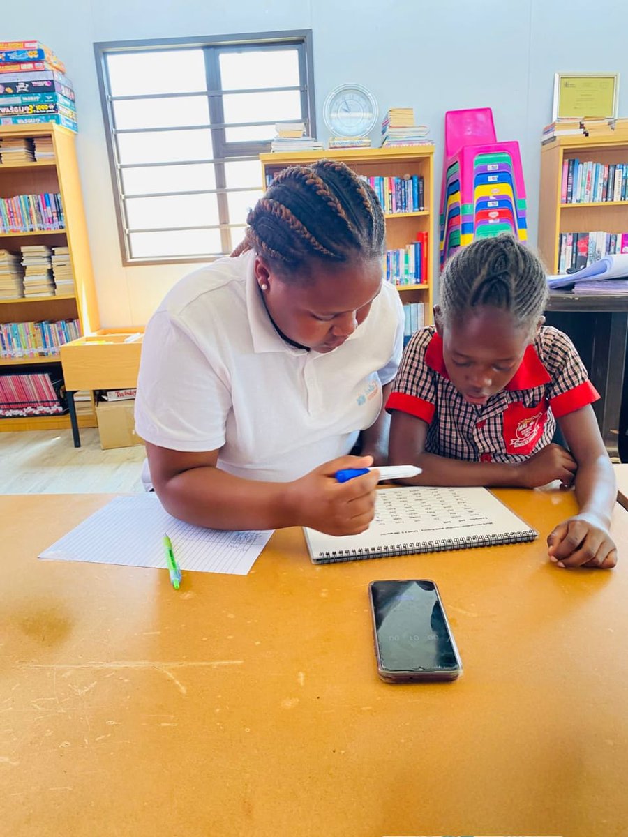 help2read's tweet image. Did you know that during our EGRA (Early Grade Reading Assessment), our literacy tutors evaluate the following 5 components?

#Phonics awareness 
#Phonetics awareness 
#Word recognition
#Passage reading
#Oral comprehension

Follow us for updates on our EGRA assessments📚