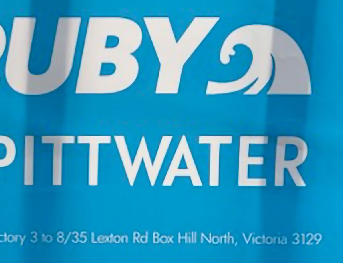 Miles of environmentally unfriendly plastic wrap, printed in Victoria and shipped up to NSW by the candidate who professes to care about the climate and professes to support locals 💁‍♀️ #nswpol #pittwater #pittwatervotes