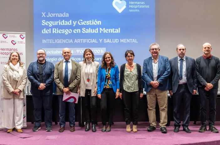 🆕Coincidint amb el dia de la Salut Mental, Hermanas Hospitalarias de Navarra, va organitzar una jornada per profunditzar en com la IA pot transformar aquest camp en la que va participar el professor d ela Facultat d’Infermeria Antonio Rosa.

+ info ➡️ ub.edu/portal/web/inf…