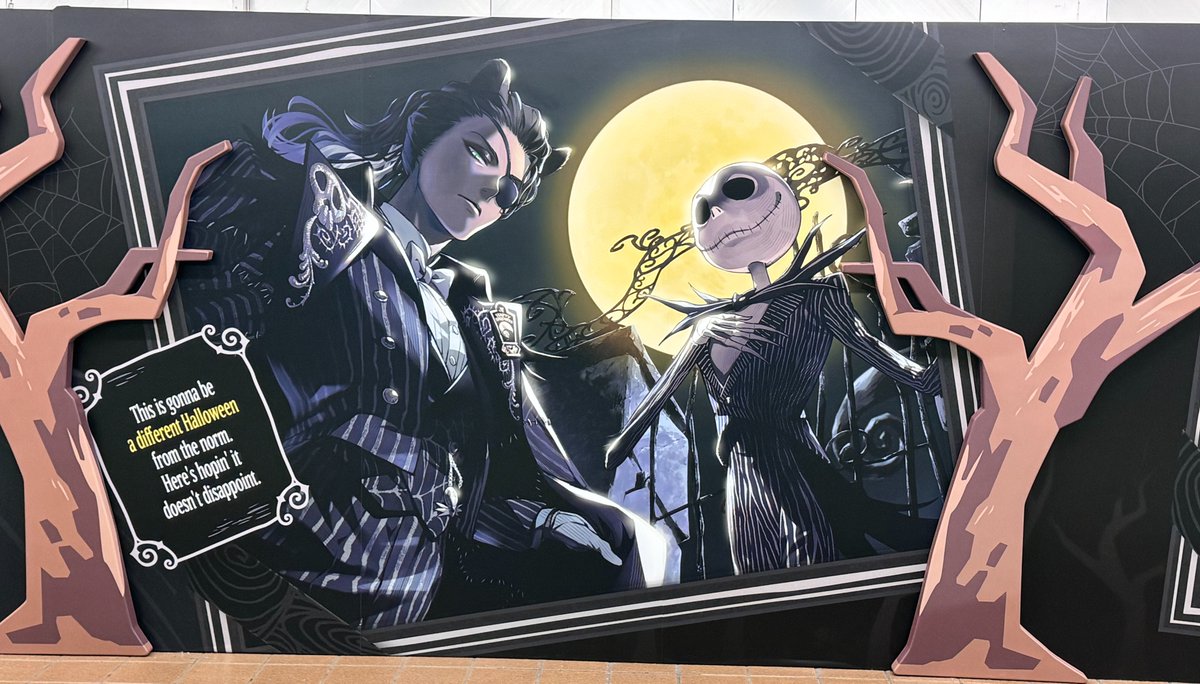 スタッフで新宿駅メトロプロムナードにて掲載中の広告を見に行きました