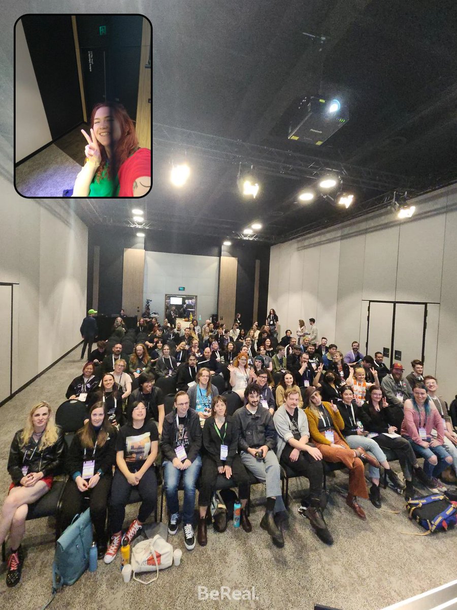 THANK U TO EVERYONE WHO CAME TO MY ANOTHER CRABS TREASURE TALK!!! I can't believe we filled the room 😭😭 I'm sorry to people who had to stand for an hour!!! 

Overwhelmed 💛 thank you for listening 🫶