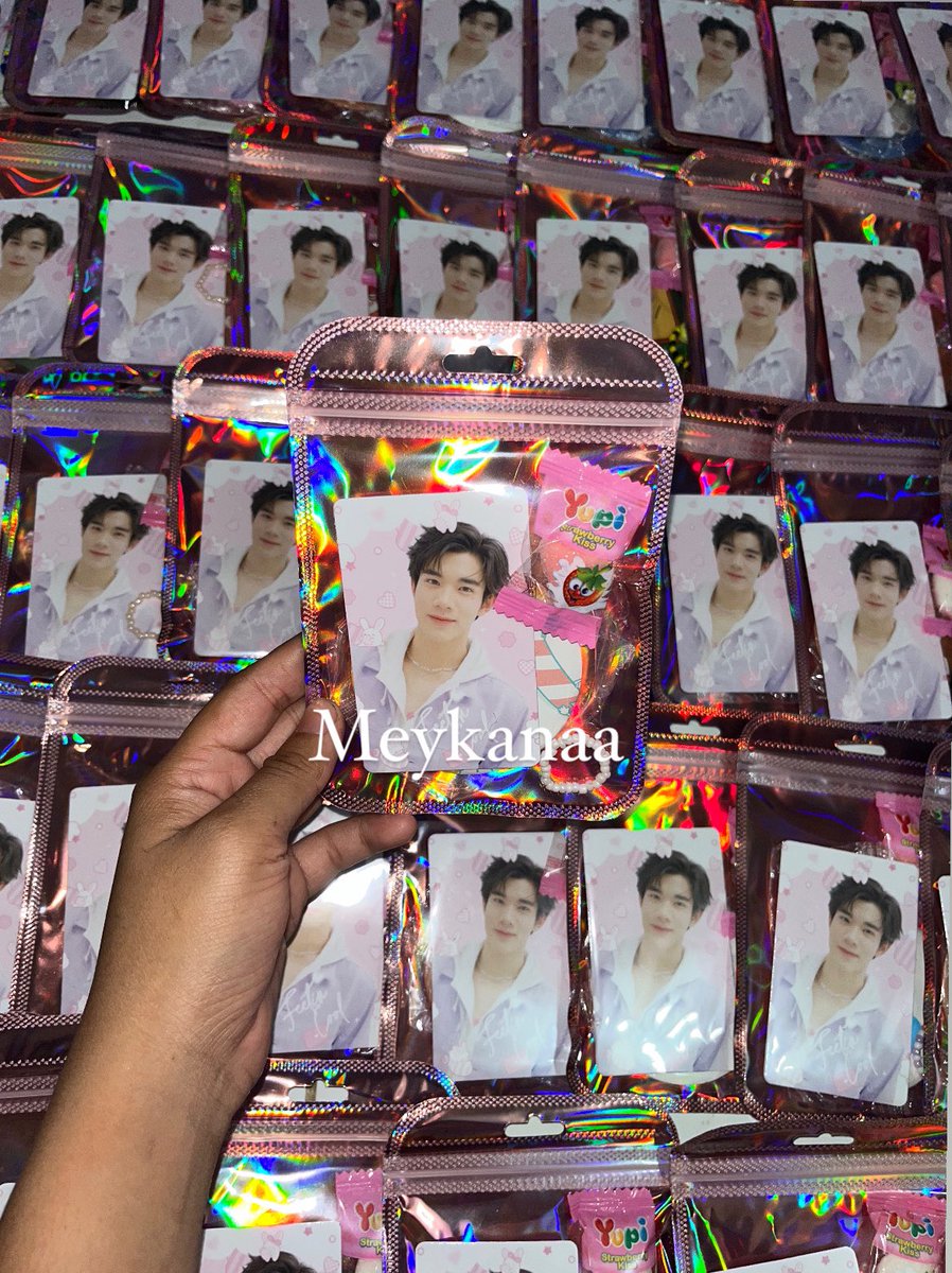 meykanaa's tweet photo. 𐙚𝑮𝒊𝒗𝒆 𝒂𝒘𝒂𝒚 𝑭𝒐𝒖𝒓𝒕𝒉 𝑩𝒊𝒓𝒕𝒉𝒅𝒂𝒚𐙚

🌻 Limited Qty 

ʚɞ photocard
ʚɞ Hand Mirror
ʚɞ Cute Beads Ring
ʚɞ Candy

Like and retweet are appreciated ᡣ𐭩

HAPPY FOURTH DAY
#CharmOfFourthNattawat
#FourthNattawat
#โฟร์ทณัฐวรรธน์
#OurPreciousFOURTHTurns20
#Happy20thFOTFOT https://t.co/KK2SKtRTDX