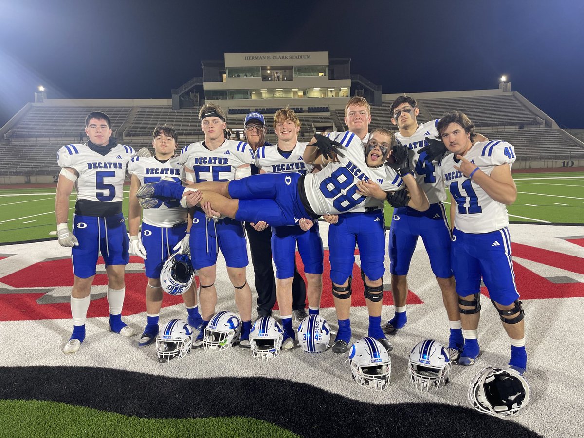 JEReeves1's tweet photo. 4 in a row! “Much is given; much is expected.” Gettin Better & Improvin.1&0. Don’t Be Satisfied. Go &Take It. #ShowUp #StayStrong #DoUrJob #ToughWins https://t.co/XqBKkphBJO