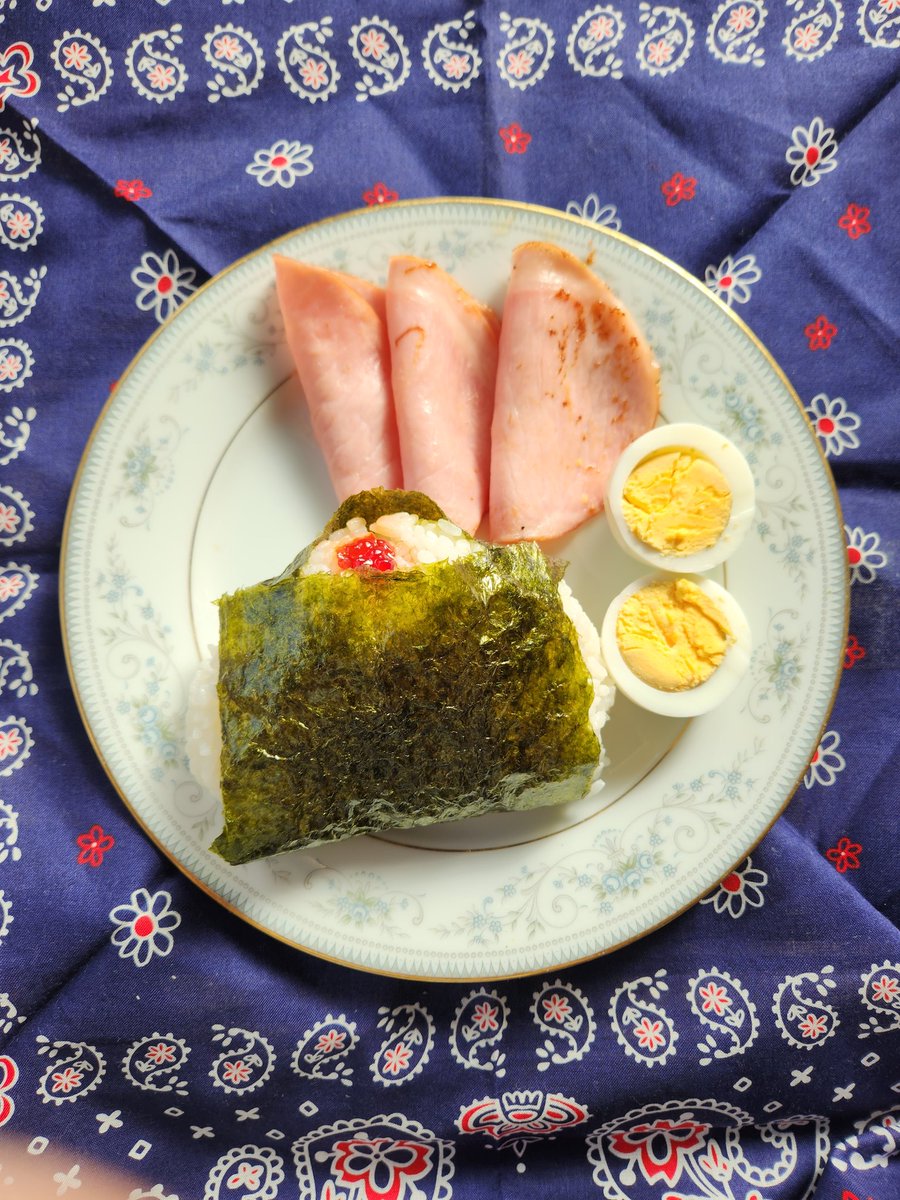 1216Mamiyu's tweet photo. 本日は すじこ🍙
#OnigiriAction https://t.co/om7IRWCRsP