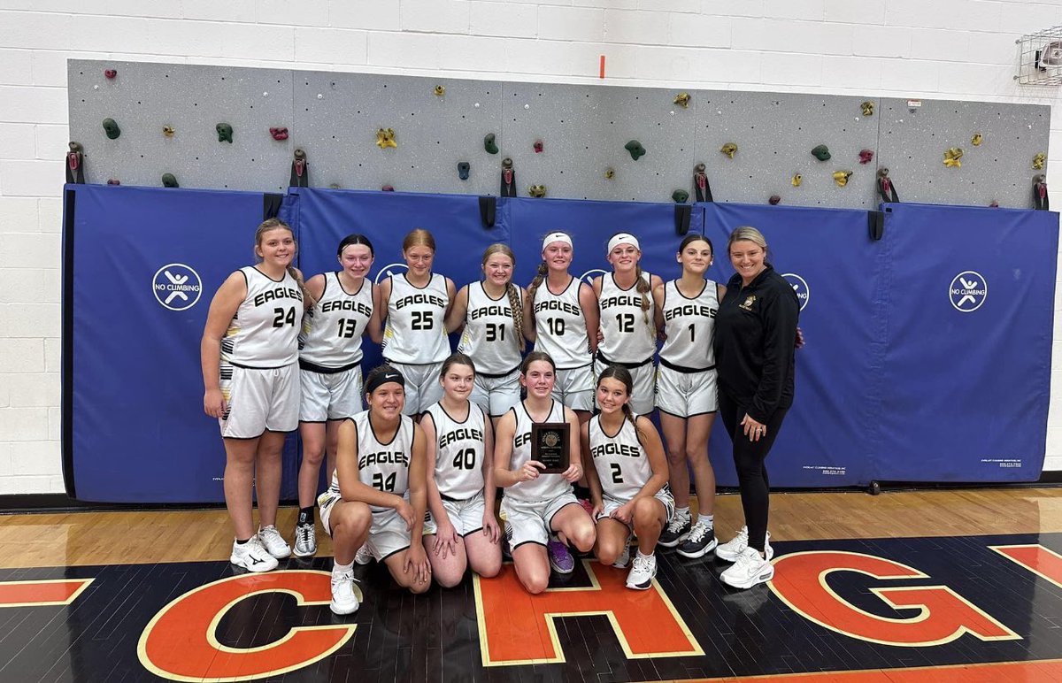 SullivanGBK's tweet photo. Big shoutout to these young ladies right here! They took 2nd place in the Owensville tournament! Extremely proud of these girls and what they have accomplished this season! #Together #Family #Hardwork https://t.co/ilkW1n5xoj
